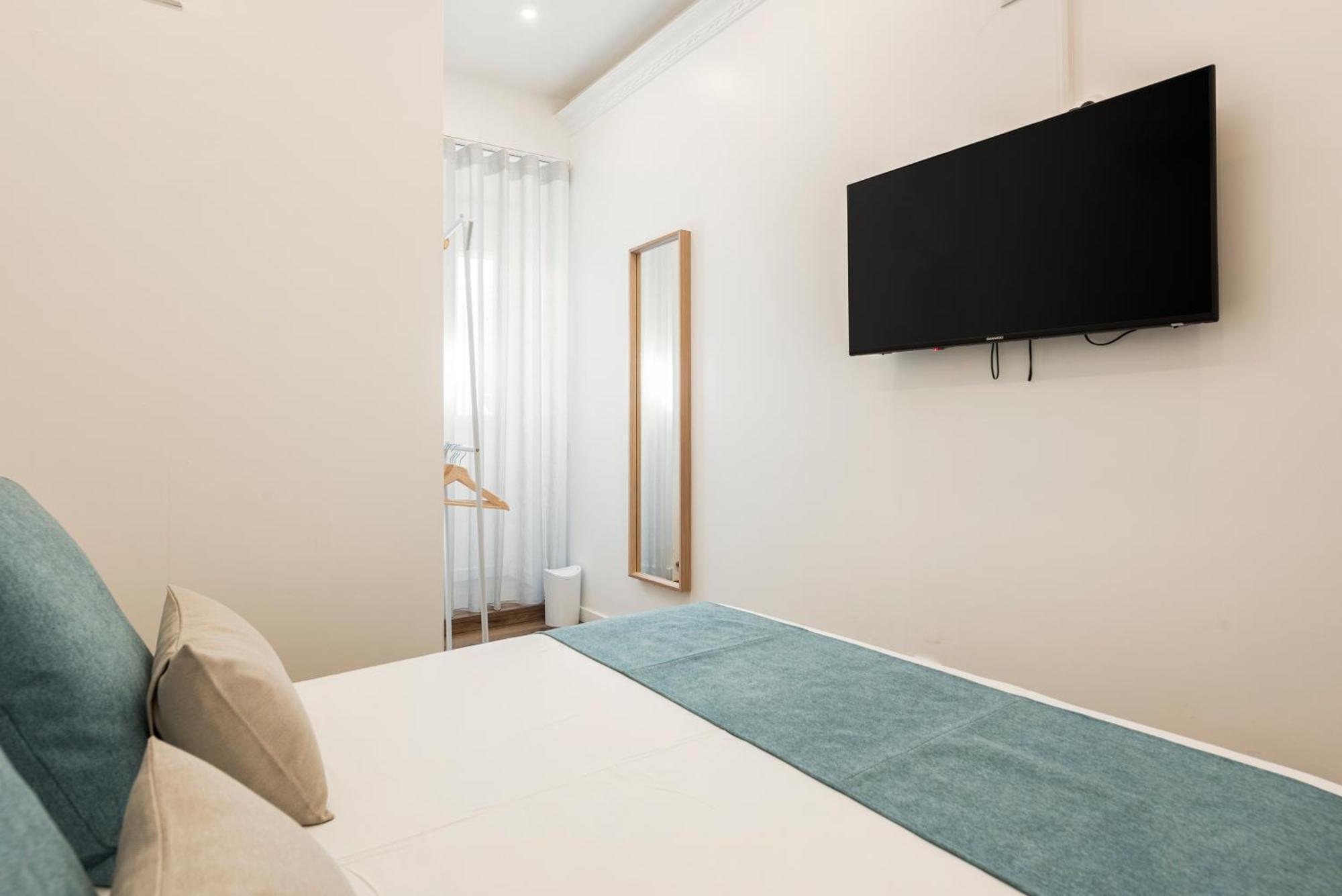 Madalena Hostel E Suites Фаро Екстериор снимка