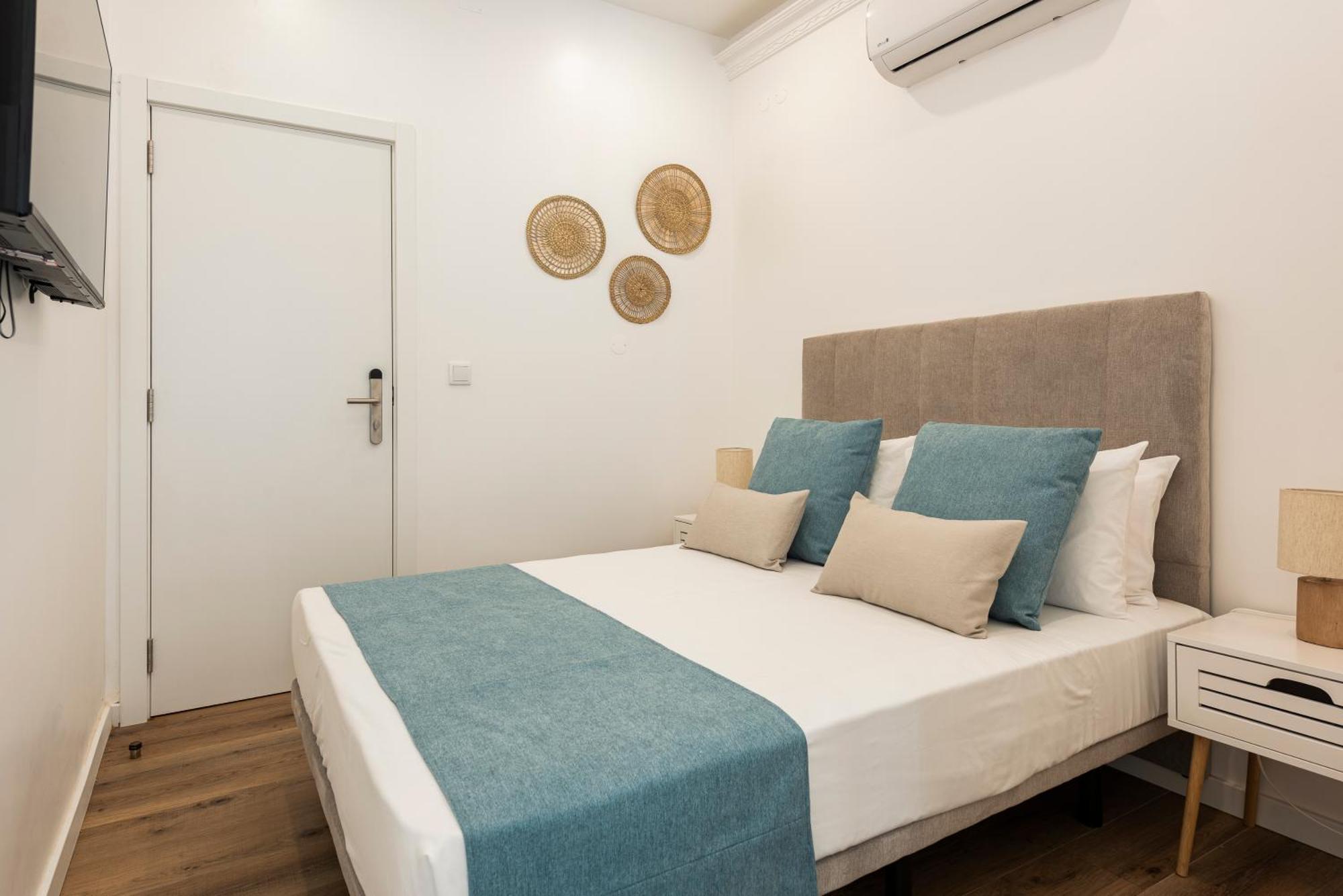 Madalena Hostel E Suites Фаро Екстериор снимка