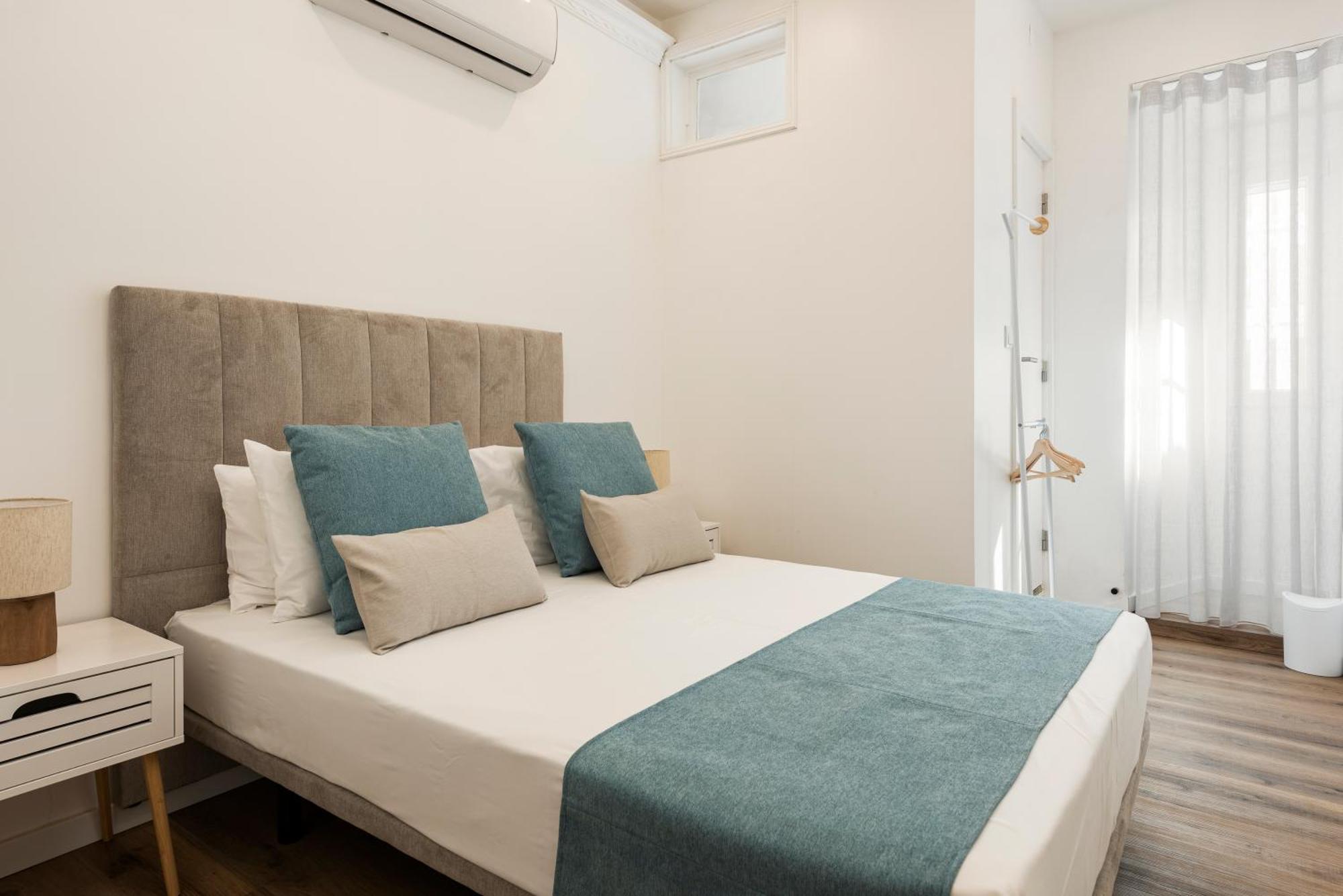 Madalena Hostel E Suites Фаро Екстериор снимка