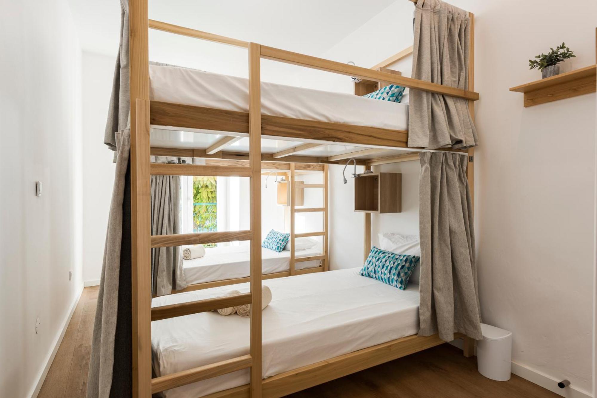 Madalena Hostel E Suites Фаро Екстериор снимка