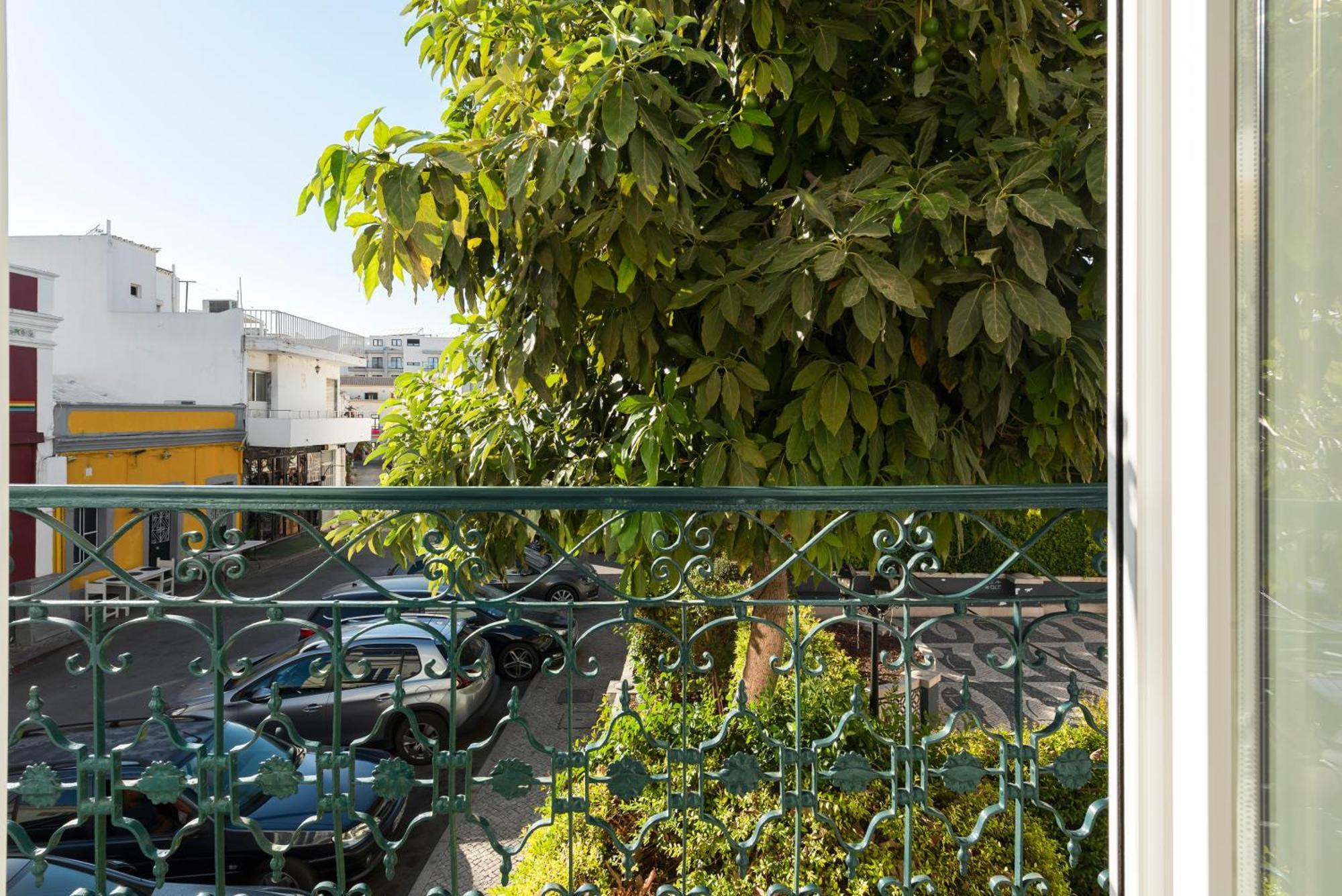Madalena Hostel E Suites Фаро Екстериор снимка